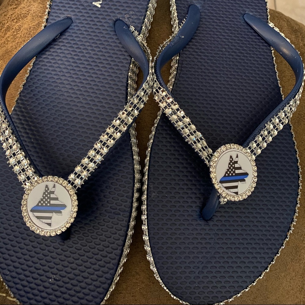 K9 officer flip flops